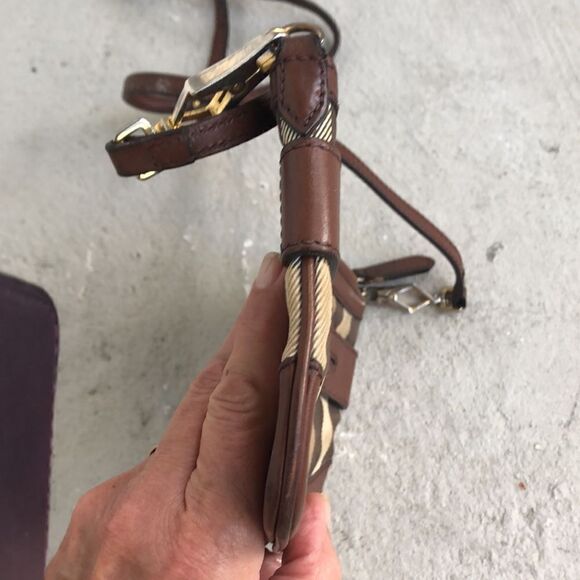 Burberry crossbody  - Picture 6 of 12